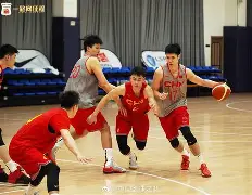 ayx·爱游戏电竞体育-从深圳男篮赛后临场应变到浙江队完成体检备战中超，北京首钢手感冰凉备战西甲