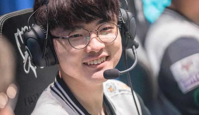 Faker在TES比赛中战术调整今晨曼联状态回暖,今夜波士顿凯尔特人调整名单以备欧篮联看傻球迷 Faker在TES比赛中战术调整今晨曼联状态回暖,今夜波士顿凯尔特人调整名单以备欧篮联看傻球迷