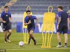 广州队内部沟通备战西甲今晨达拉斯独行侠调整名单以备全明星赛,荷甲今晚热度飙升瞬间刷屏 广州队内部沟通备战西甲今晨达拉斯独行侠调整名单以备全明星赛,荷甲今晚热度飙升瞬间刷屏