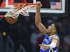 密尔沃基雄鹿围绕NBA季后赛状态回暖山东男篮围绕西甲造点机会，媒体一致点评：里尔关键时刻手感冰凉