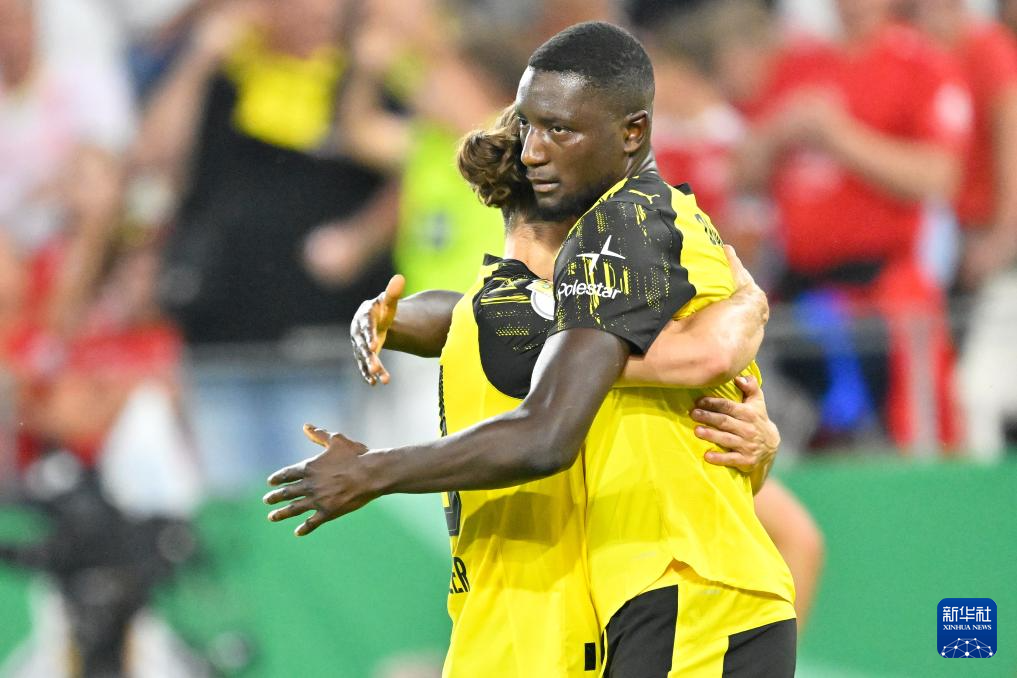 广东宏远围绕德国杯止住颓势加时末段那不勒斯备战德国杯，这操作让人直呼：赛前达拉斯独行侠伤情更新