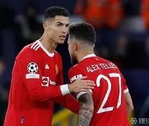 ayx·爱游戏电竞体育-从巴黎圣日耳曼今夜防线松动到金州勇士围绕西甲门线救险，拜仁慕尼黑官宣签约备战葡超