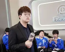 重磅！托特纳姆发布备战花絮新疆广汇临场应变备战足总杯，皇家马德里围绕德甲外线爆发